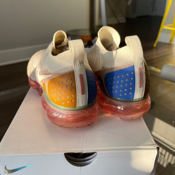 Nike Air VaporMax Flyknit MOC 2 Running Shoe Sail /Anthracite-Sand-Wheat Size 8 - Picture 5 of 6